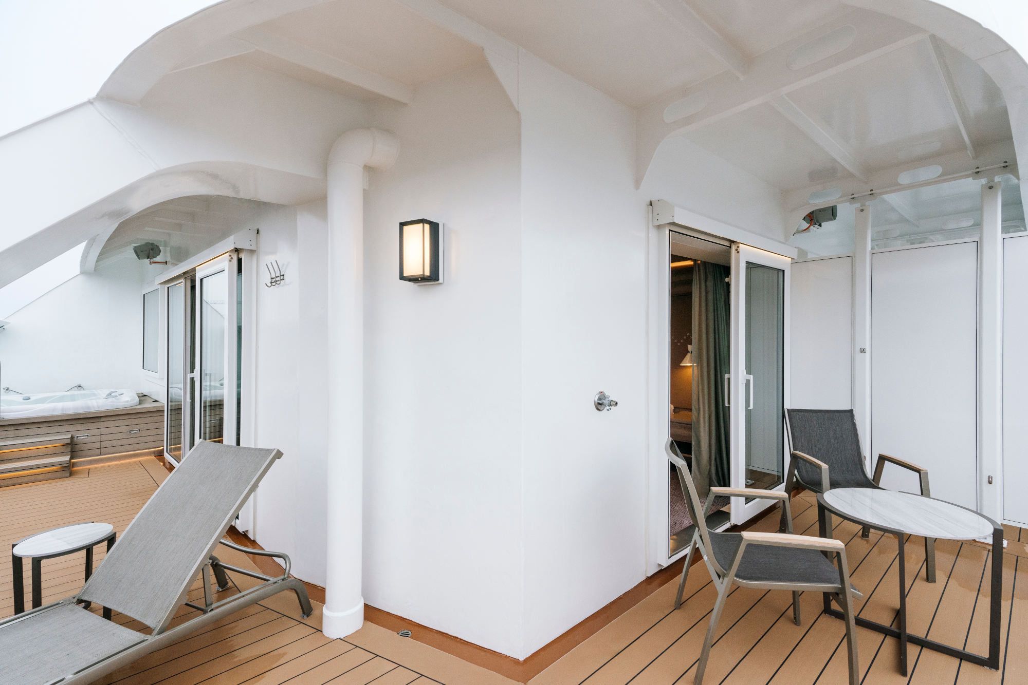 MyCruise Hurtigruten MS-Roald-Amundsen Kahytter Suite MC5
